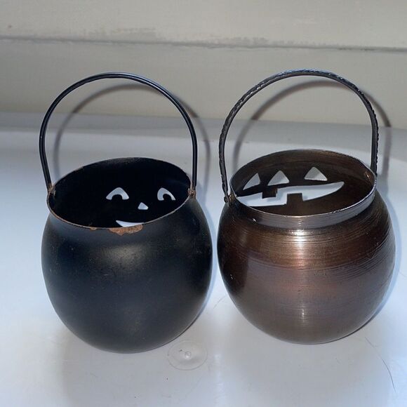 Two small metal Halloween Jack O Lantern votive candle holder - Picture 4 of 6